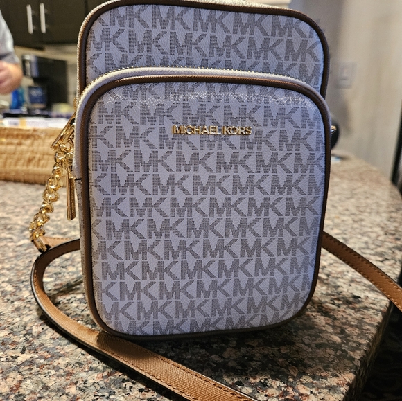 Michael Kors Crossbody Handbag - Picture 9 of 9